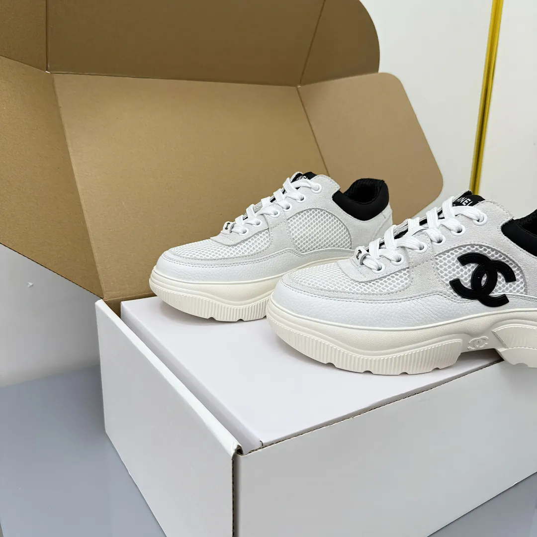 👟👟Ex-factory price 620👟👟 Chanel bread shoes ~ original calfskin panda shoes Chanel 25C latest hot style panda black and white sports shoes casual sneakers Xiaoxiang hot item classic black and white panda color coco girls must pay Fabric: original custom mixed sheepskin lining: original imported breathable mesh lining outsole: Original molded rubber + TPU combination Size: Women's 35-41